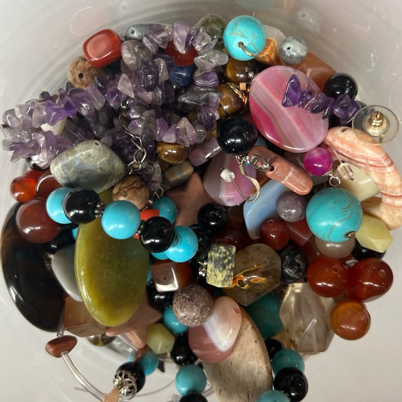 Semi-Precious Bead Soup 1.75 lbs Amethyst Agate Tigers Eye Rounds Components Etc - Picture 2 of 5